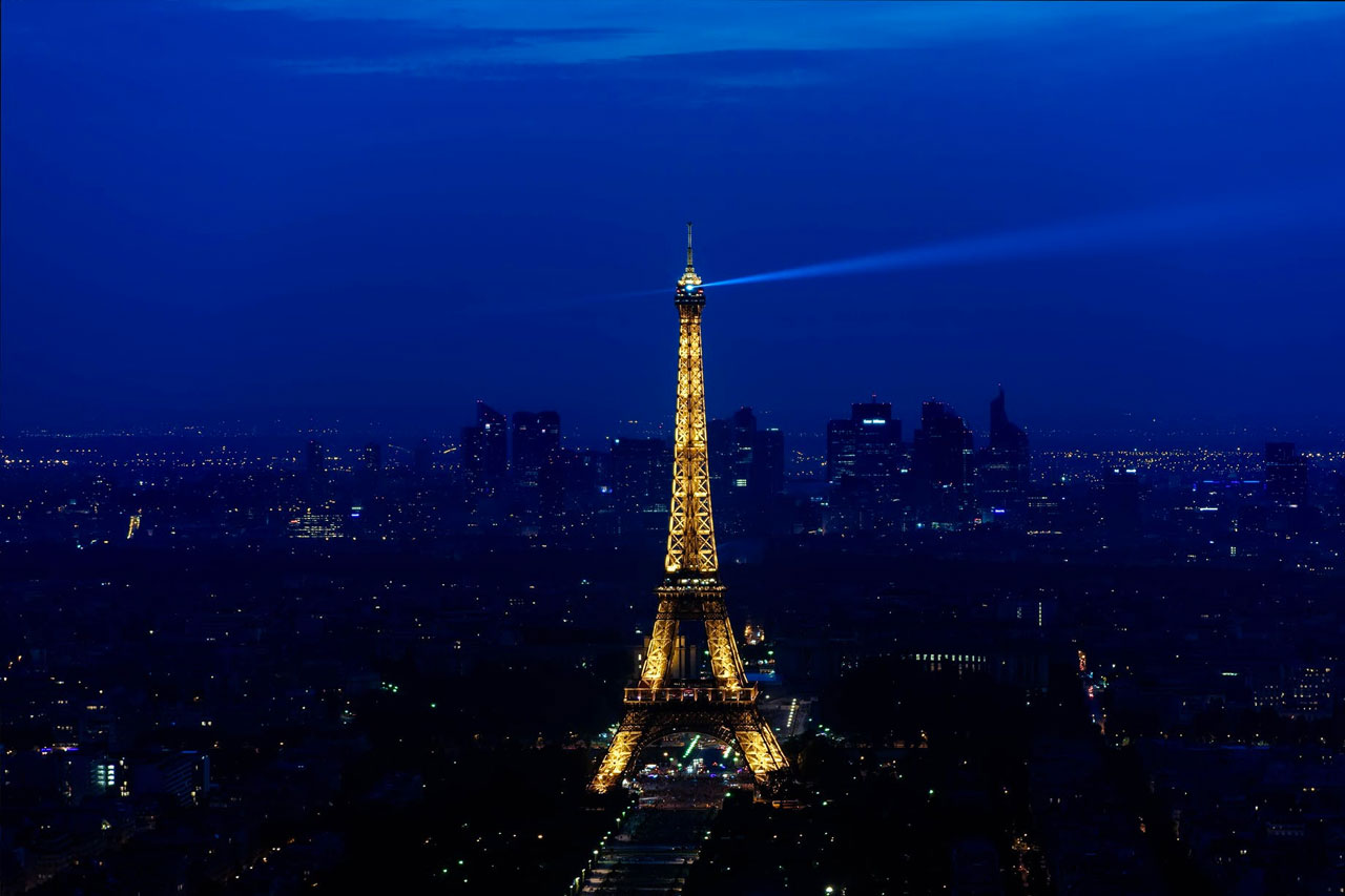 Baciami sotto il cielo di Parigi di Catherine Rider
