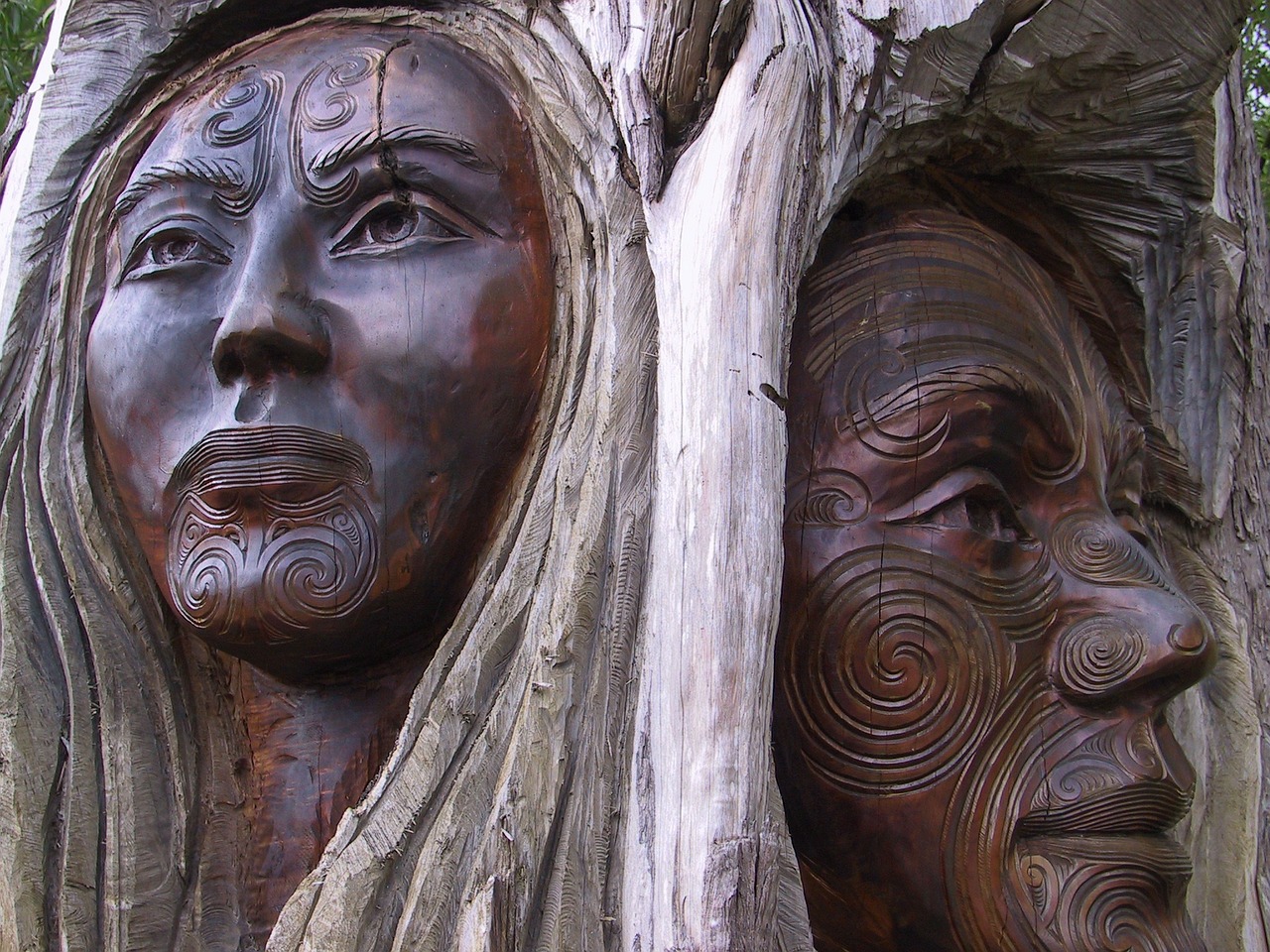 Kiana statua maori