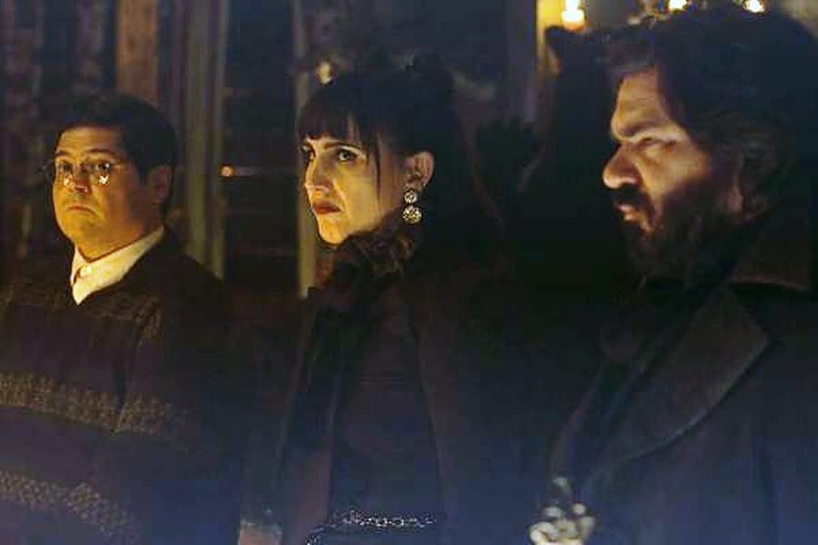 Matt Berry, Harvey Guillén, and Natasia Demetriou in What We Do in the Shadows (2016)
