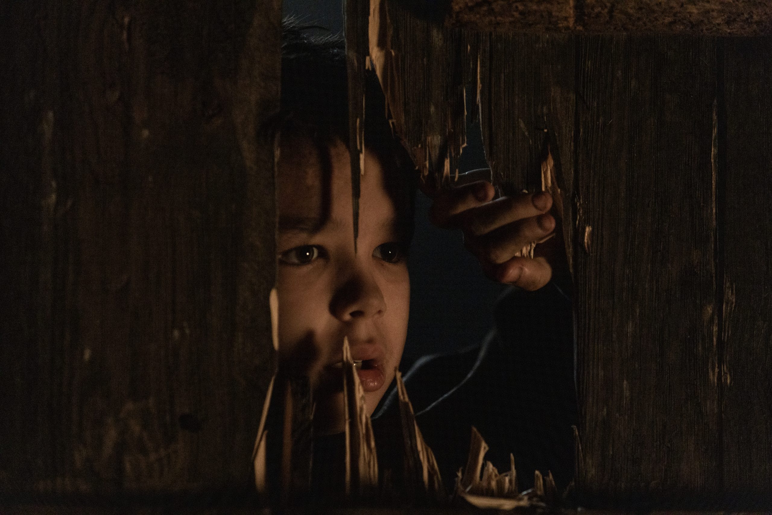 el paramo LA BESTIA (L to R) ASIER FLORES as DIEGO in LA BESTIA. Cr. LANDER LARRAÑAGA/NETFLIX © 2021.