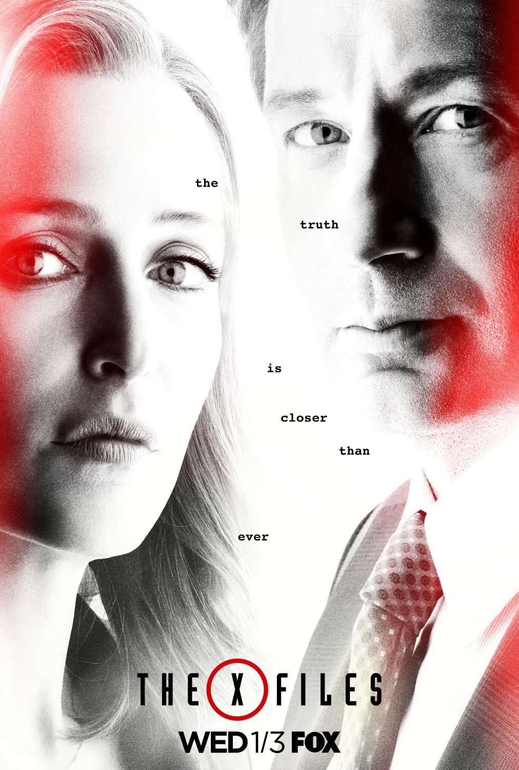 Gillian Anderson and David Duchovny in X-Files (1993)
