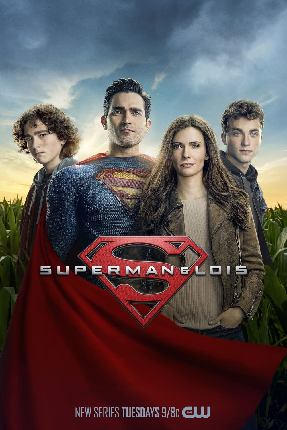 Tyler Hoechlin, Elizabeth Tulloch, Alex Garfin, and Jordan Elsass in Superman & Lois (2021)