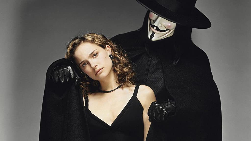 Natalie Portman and Hugo Weaving in V per Vendetta (2005)