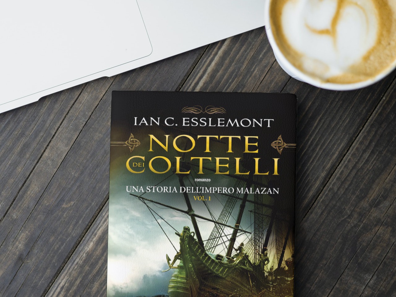 Notte dei coltelli di Ian C. Esslemont in libreria dal 20 gennaio