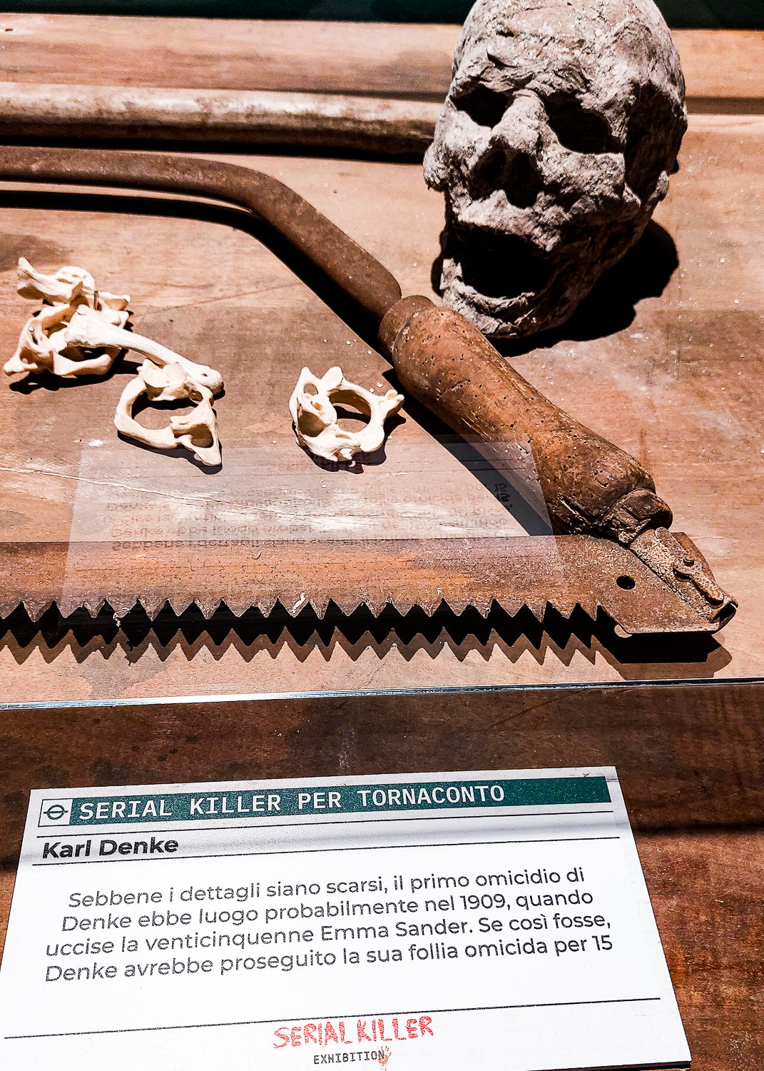 Esposizione cimeli di Karl Denke presso “Serial Killer Exhibition” Milano 2023