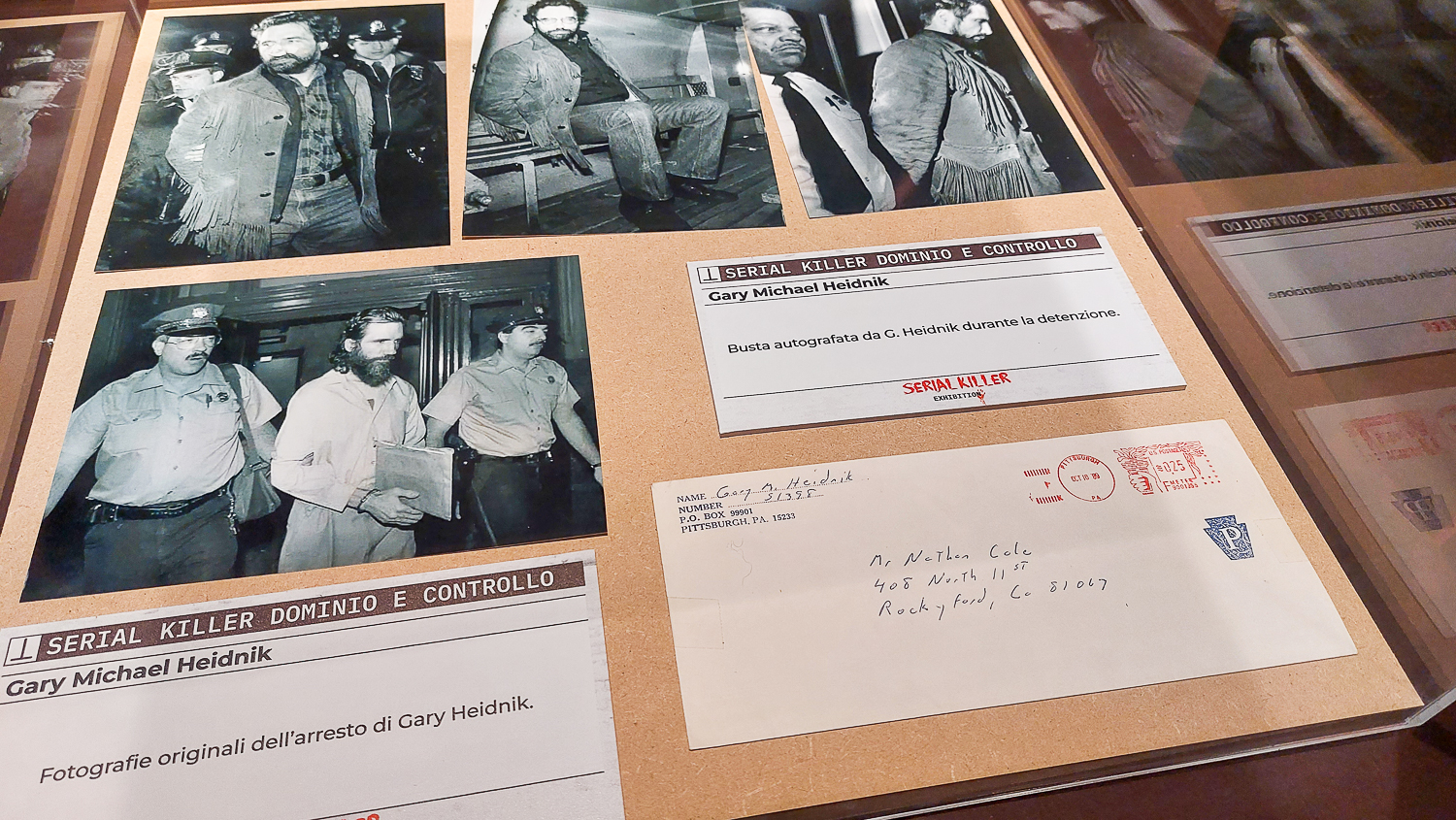 Foto dell'arresto e della detenzione di Gary Heidnik esposizione presso “Serial Killer Exhibition” Milano 2023