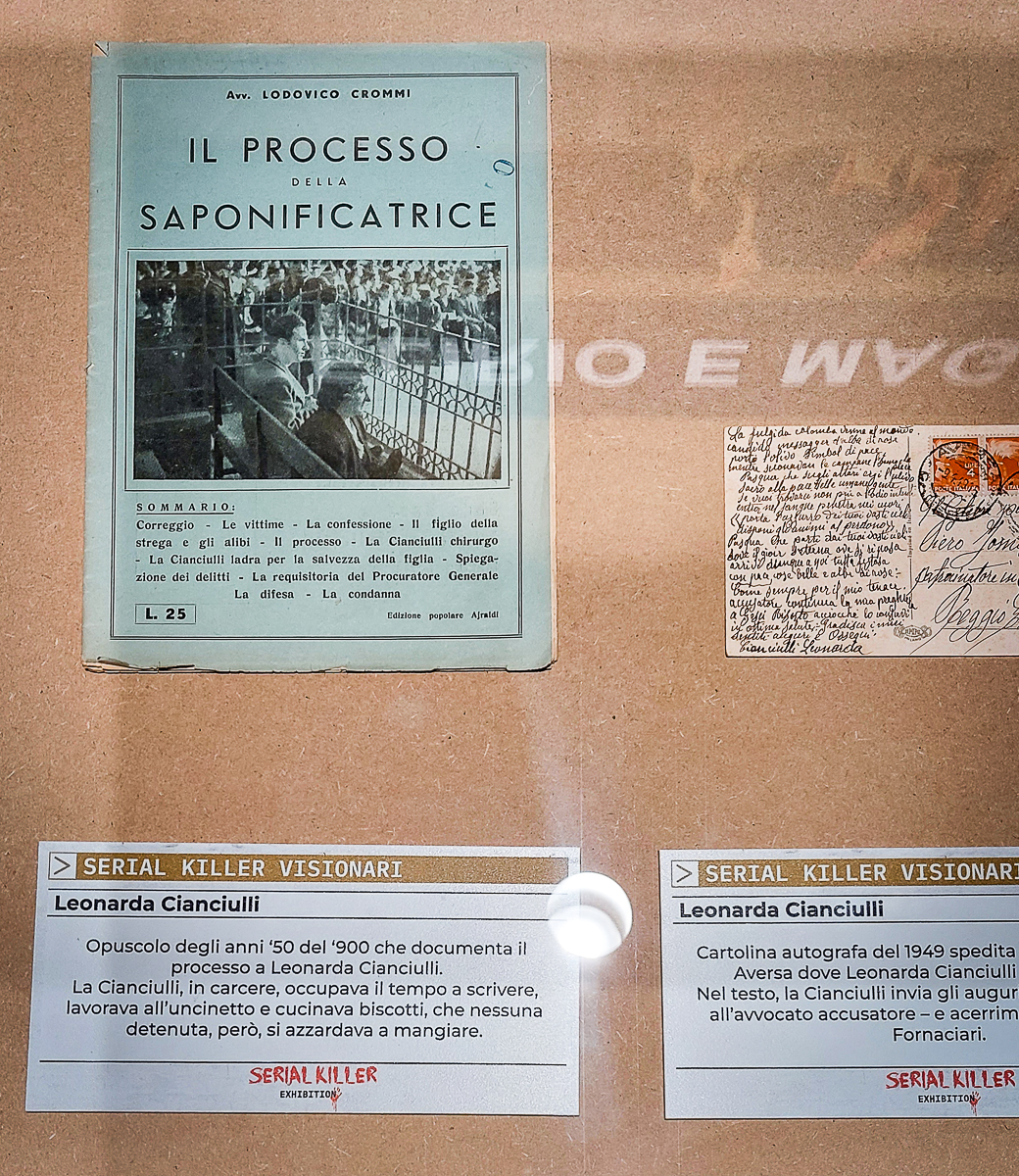 Leonarda Cianciulli - Il Processo della Saponificatrice - opuscolo degli anni 50 in esposizione presso “Serial Killer Exhibition” Milano 2023