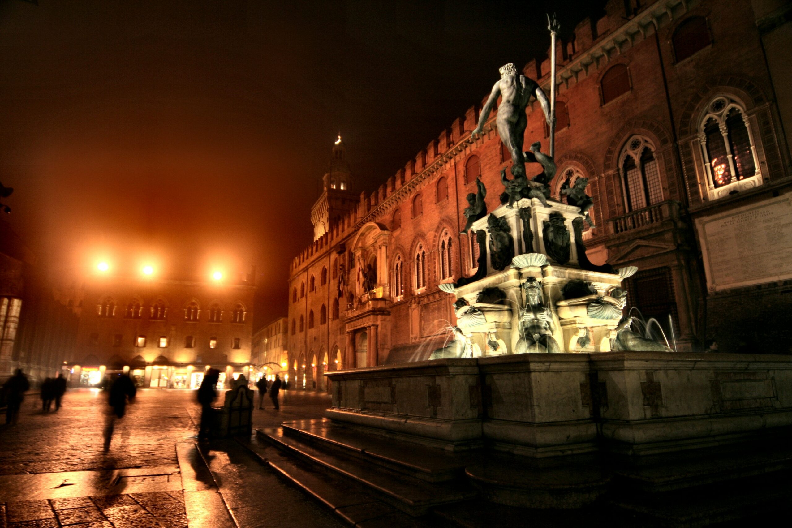 Bologna oscura, delitti e vampiri