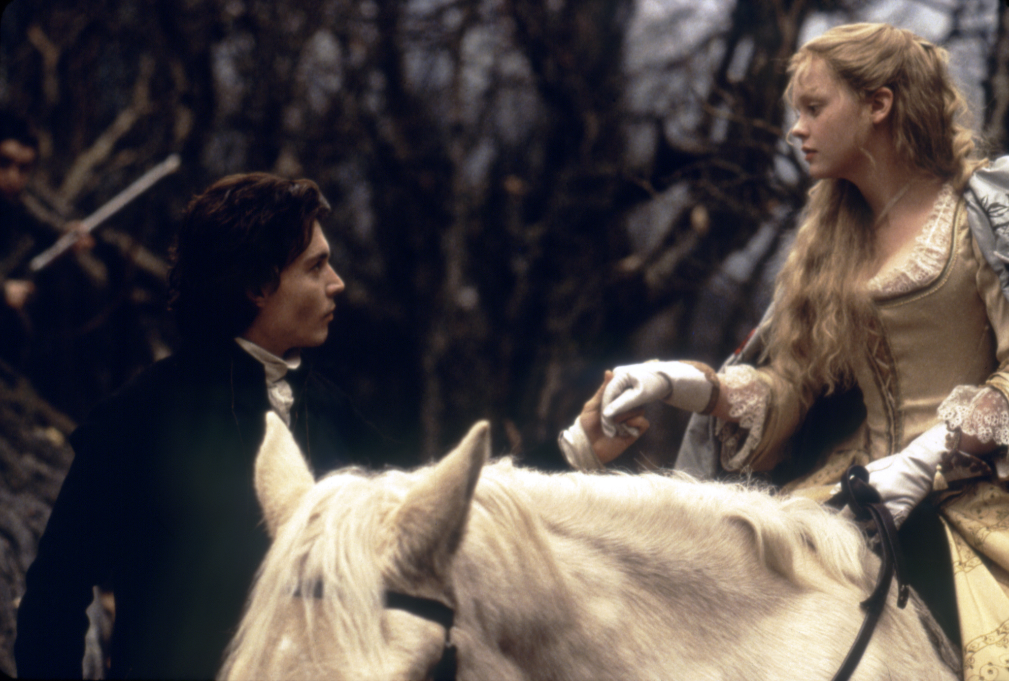 Johnny Depp and Christina Ricci in Il mistero di Sleepy Hollow (1999)